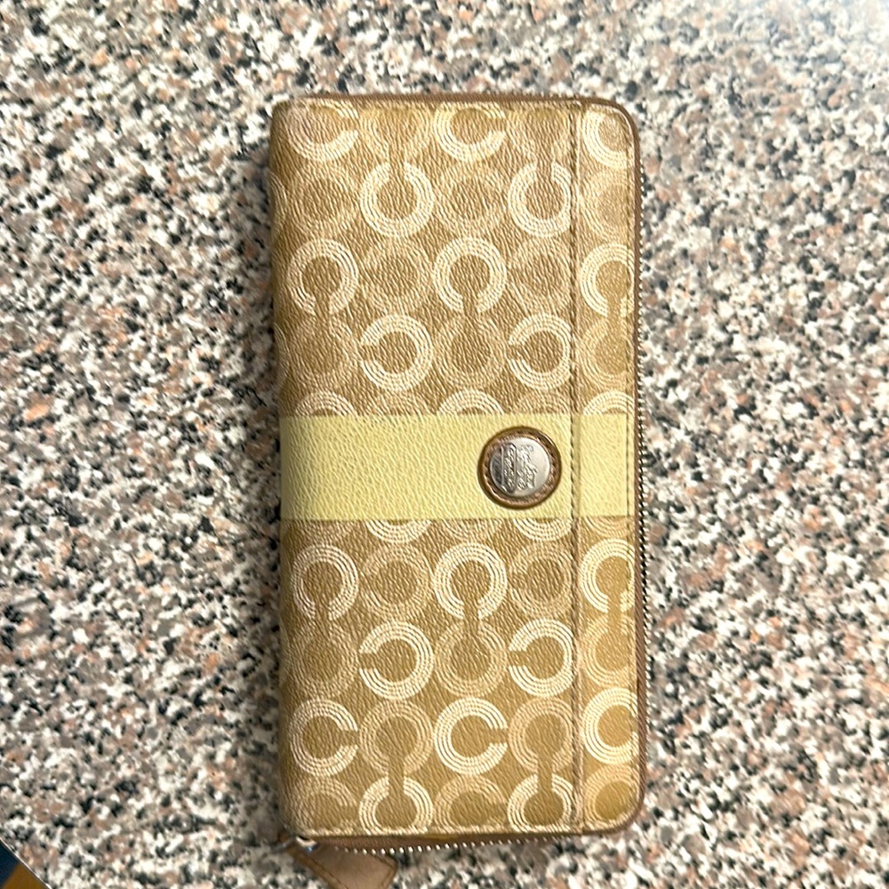 Coach wallet